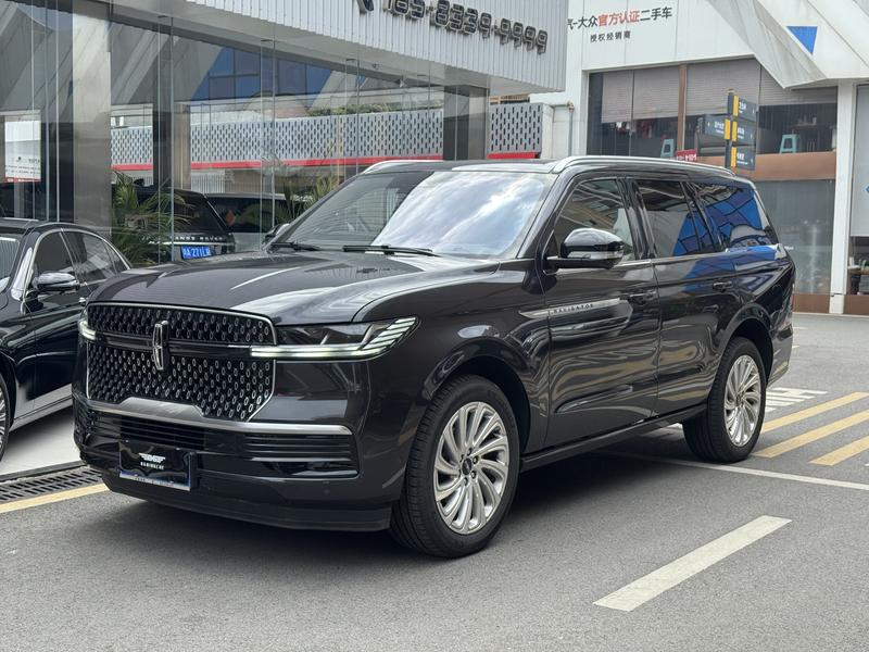 Lincoln Navigator, 2025 — купить в Калуге под ключ