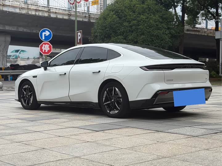 Geely Galaxy E8, 2025 — фото 9 из 9