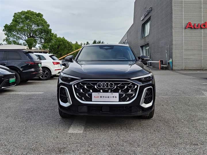 Audi Q5L, 2025 — фото 2 из 9