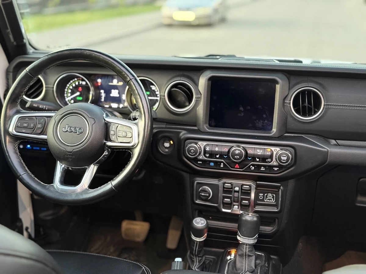 Jeep Wrangler, 2021 — фото 12 из 12