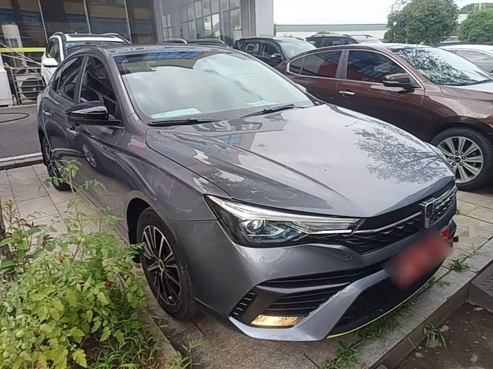 Roewe i5, 2022 — фото 4 из 9