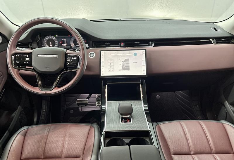 Land Rover Range Rover Evoque L, 2026 — фото 8 из 12