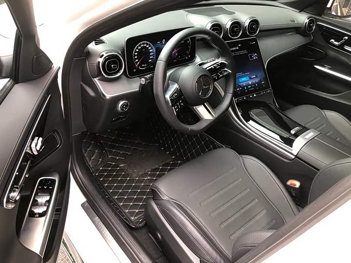Mercedes-Benz C-Class, 2023 — фото 7 из 9