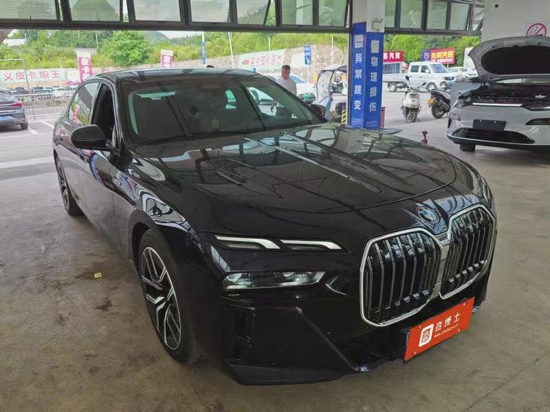 BMW 7 Series, 2024 — фото 2 из 9
