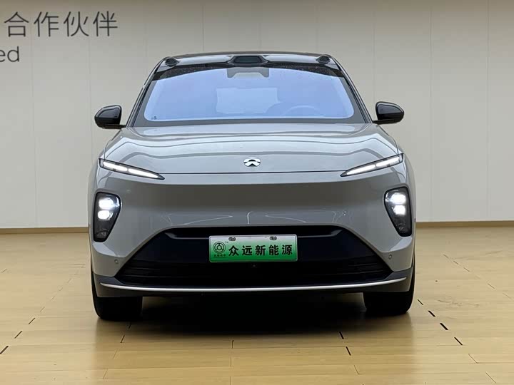 Nio ES8, 2023 — фото 3 из 9