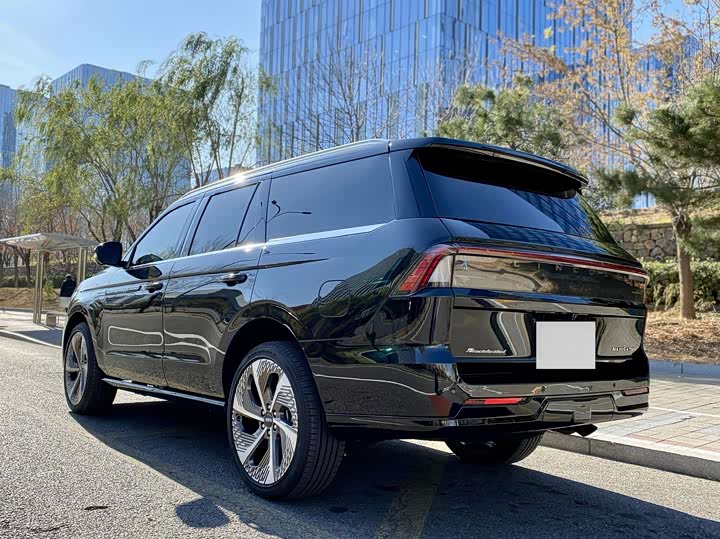 Lincoln Navigator, 2025 — фото 3 из 9