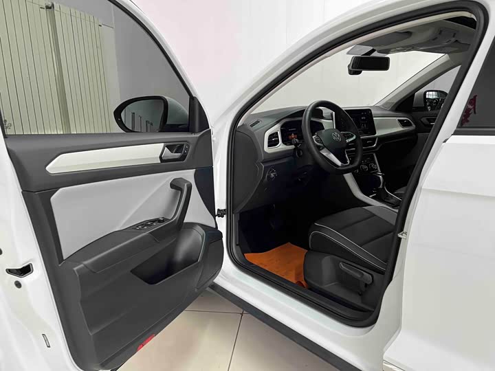 Volkswagen T-Roc, 2023 — фото 7 из 9