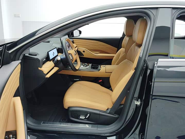Geely Galaxy Starshine 8 EM-i, 2025 — фото 9 из 9
