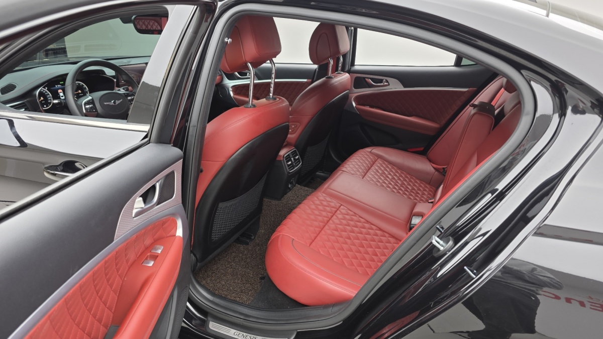 Genesis G70, 2023 — фото 10 из 12