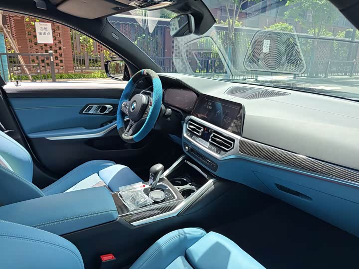 BMW M3, 2022 — фото 7 из 9