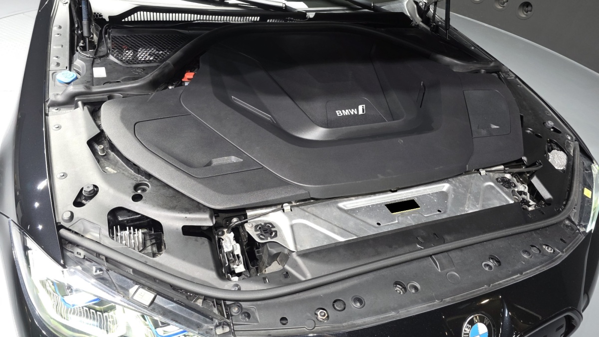 BMW i4, 2022 — фото 6 из 12