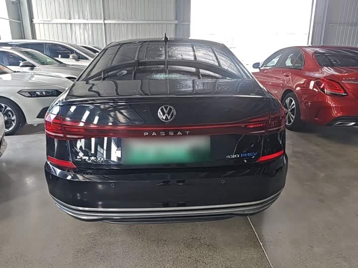 Volkswagen Passat Hybrid, 2023 — фото 6 из 9