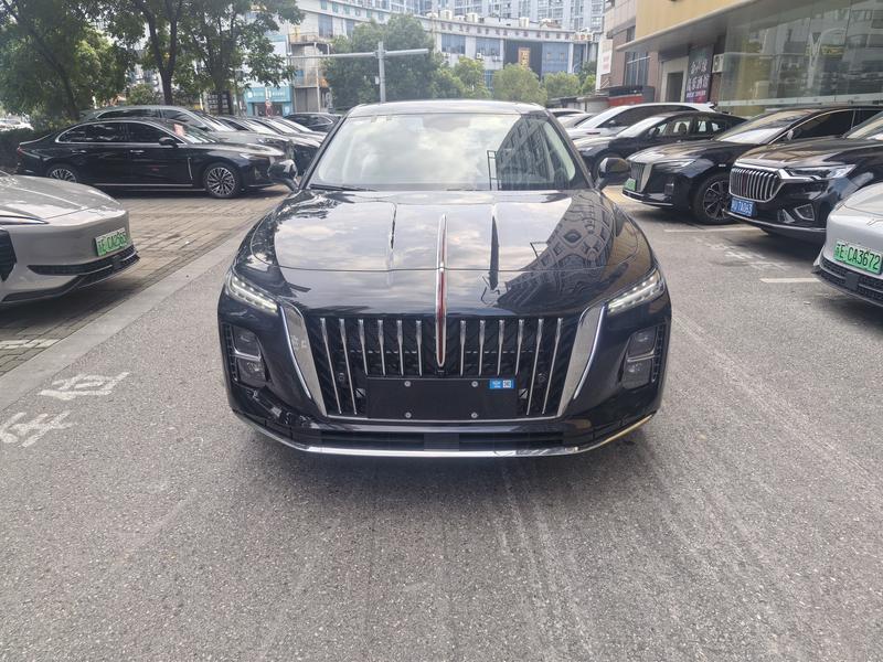 Hongqi H5 Hybrid, 2026 — фото 2 из 11