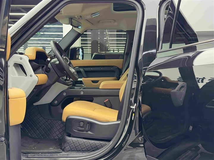 Land Rover Defender, 2024 — фото 6 из 9