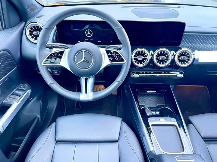 Mercedes-Benz EQB, 2025 — фото 7 из 9