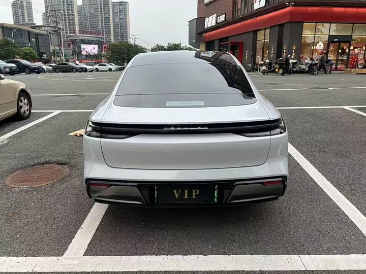 Geely Galaxy E8, 2024 — фото 8 из 9