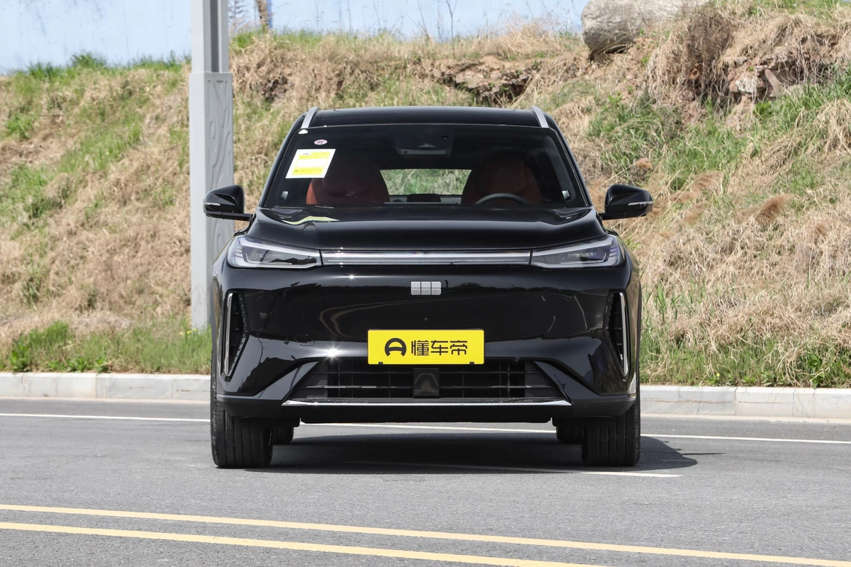 Geely Galaxy M9, 2026 — фото 3 из 11