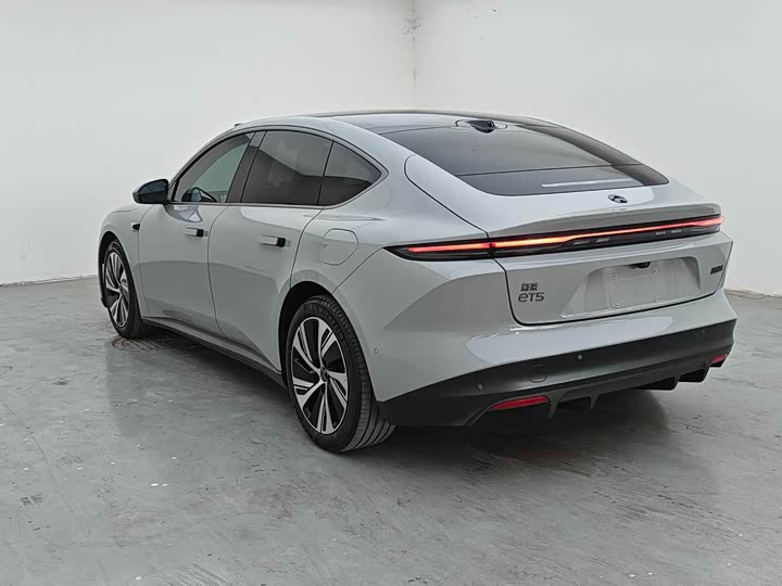 Nio ET5, 2022 — фото 7 из 9