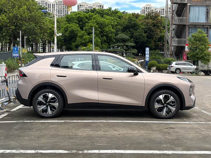 Changan Qiyuan (Nevo) Q05, 2025 — фото 7 из 9