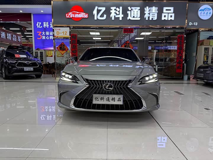Lexus ES, 2022 — фото 2 из 9