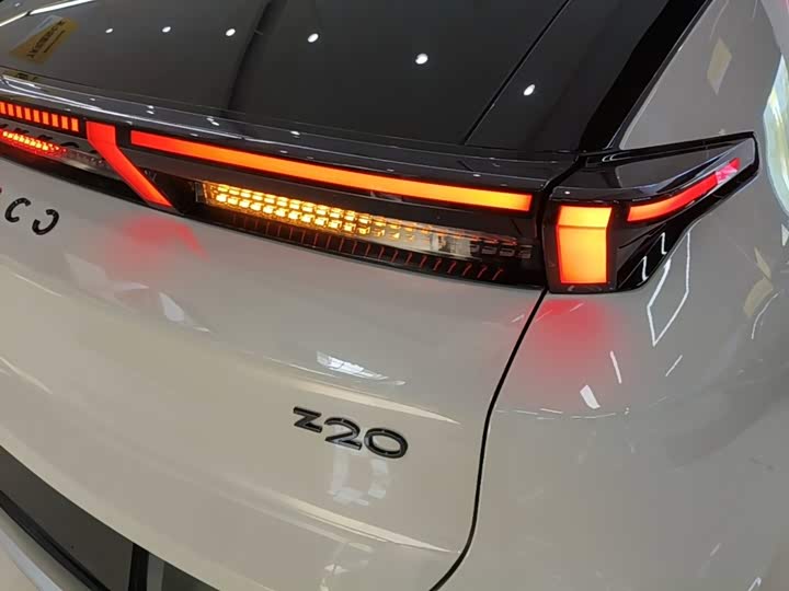Lynk & Co Z20, 2025 — фото 8 из 9