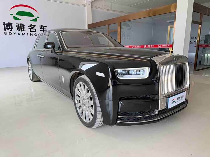 Rolls-Royce Phantom, 2022 — фото 2 из 9