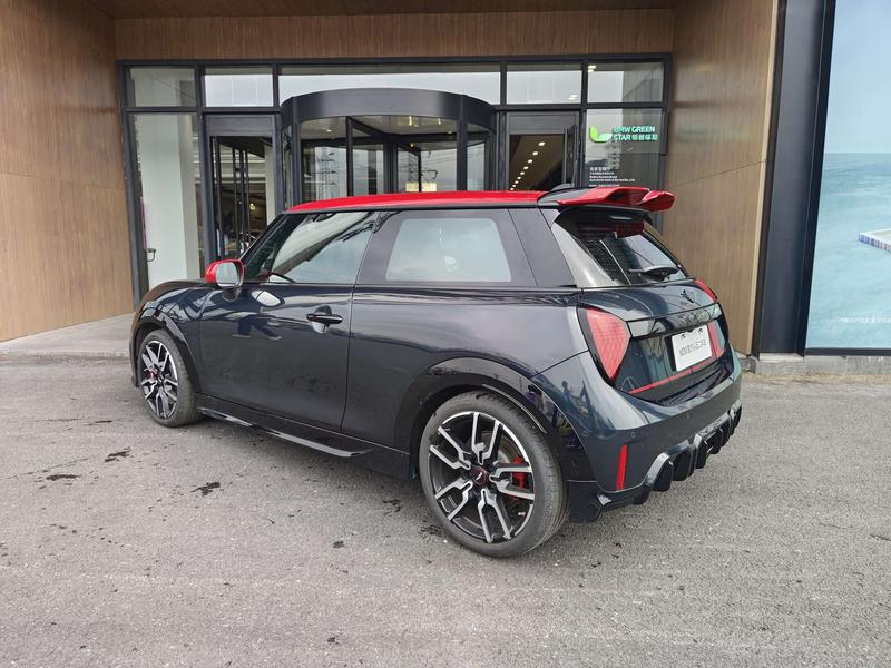 Mini Mini JCW, 2025 — фото 5 из 12