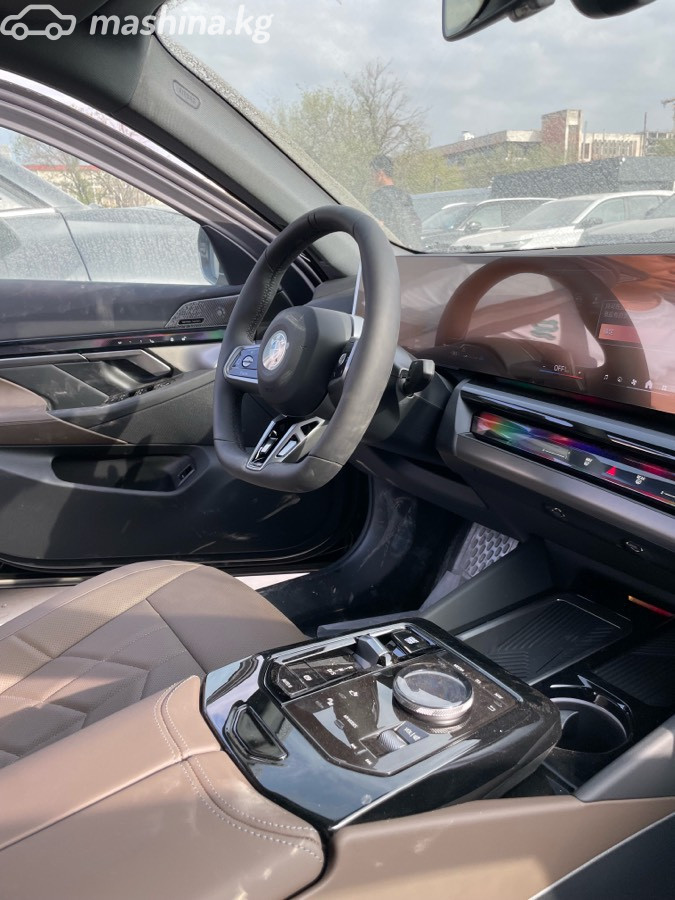 BMW 5 Serii, 2025 — фото 4 из 12