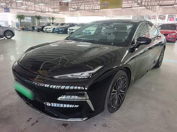 Geely Galaxy Starshine 8 EM-i, 2025 — фото 2 из 9