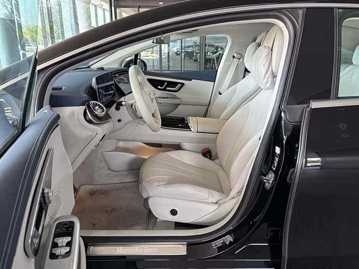 Mercedes-Benz EQE, 2025 — фото 2 из 9