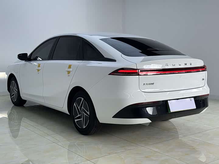 Roewe D6, 2025 — фото 7 из 9
