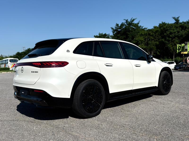 Mercedes-Benz Maybach EQS SUV, 2025 — фото 6 из 8