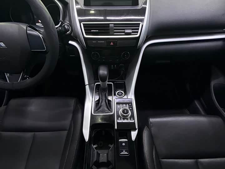Mitsubishi Eclipse Cross, 2022 — фото 9 из 9
