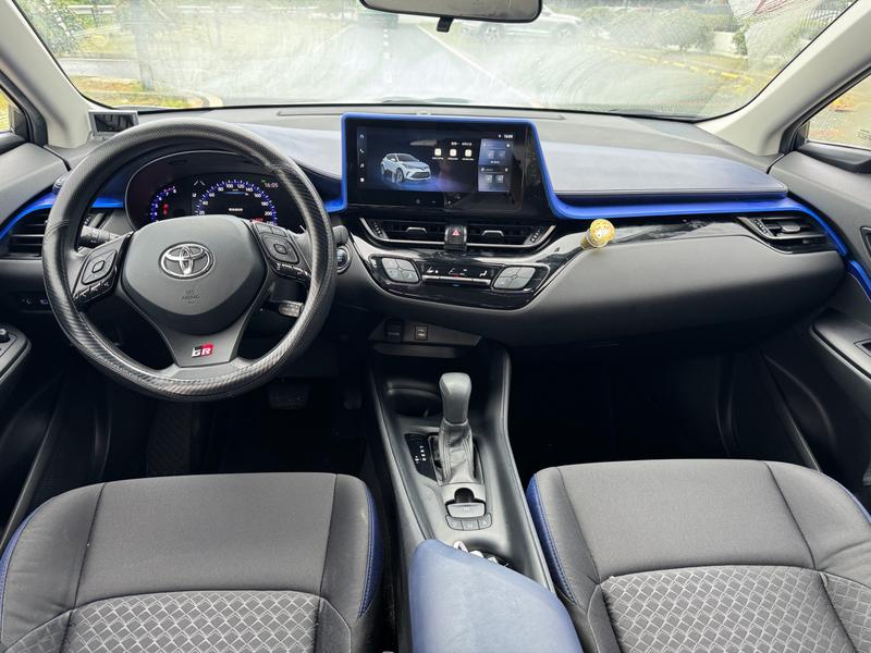 Toyota C-HR, 2023 — фото 6 из 10