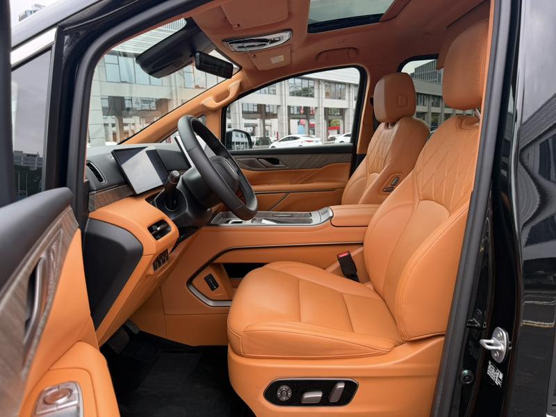 Wey 80 Hybrid, 2025 — фото 9 из 12
