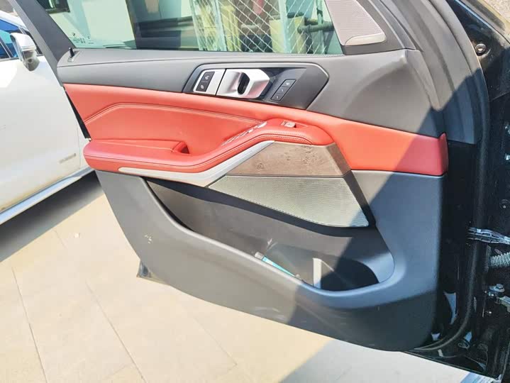 BMW X5, 2023 — фото 7 из 9