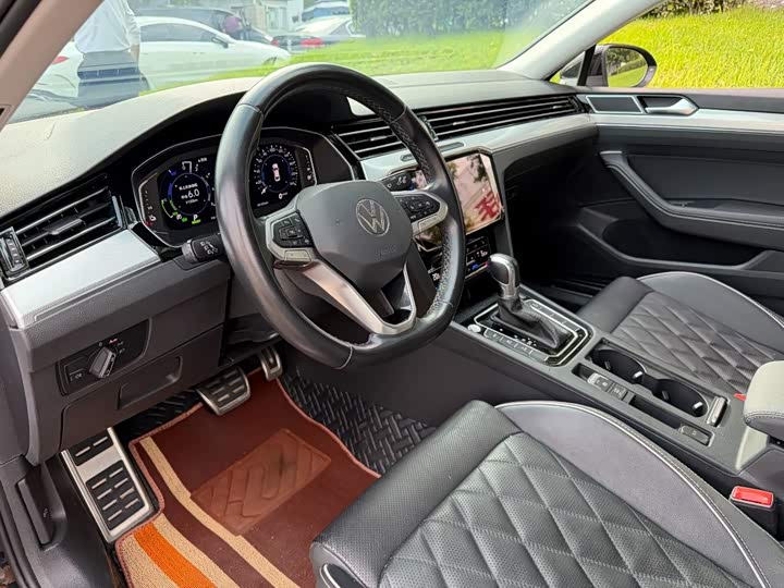 Volkswagen Magotan GTE Hybrid, 2024 — фото 7 из 9