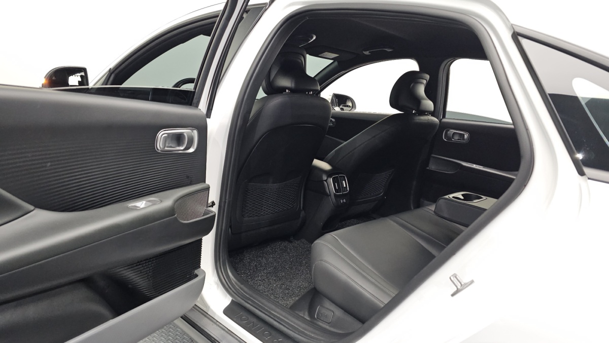 Hyundai Ioniq 6, 2022 — фото 10 из 12