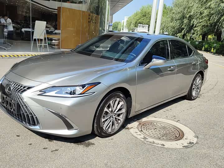Lexus ES, 2024 — купить в Смоленске под ключ