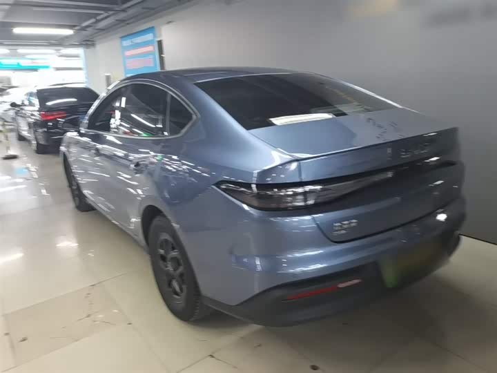 BYD Seal 05 DM-i Hybrid, 2025 — фото 5 из 9