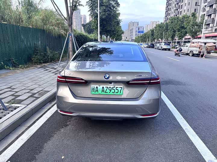 BMW i5, 2023 — фото 3 из 9