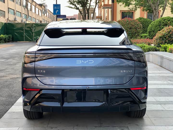 BYD Sea Lion 07 EV, 2024 — фото 6 из 9