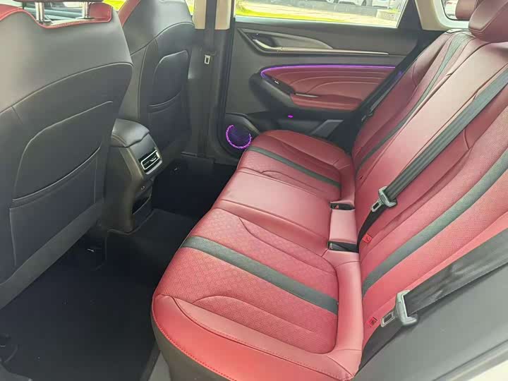 Changan Eado Plus, 2021 — фото 3 из 9