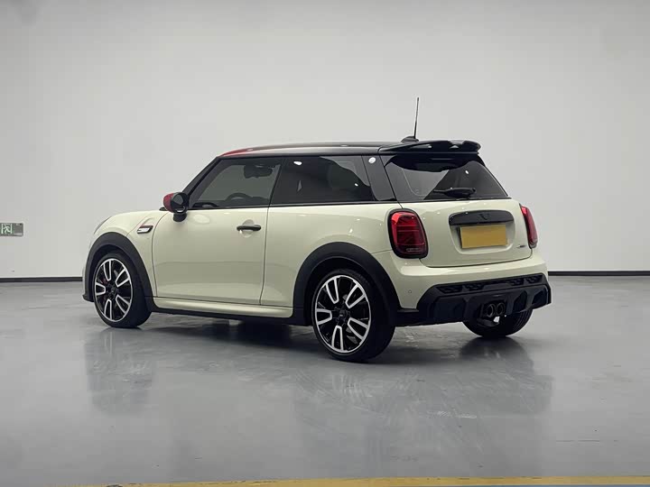 Mini Mini JCW, 2022 — фото 6 из 9