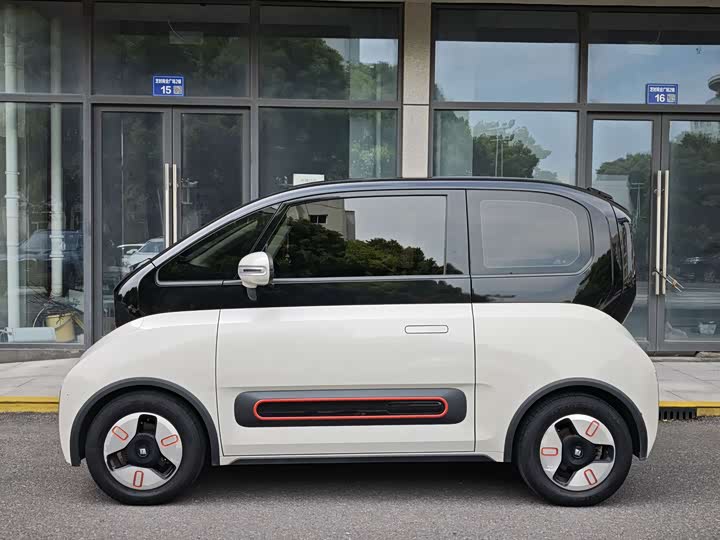 Baojun KiWi EV, 2022 — фото 3 из 9