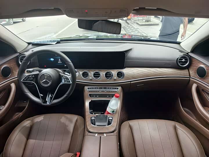 Mercedes-Benz E-Class, 2022 — фото 9 из 9