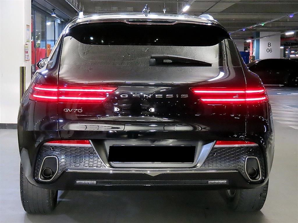 Genesis GV70, 2023 — фото 5 из 12