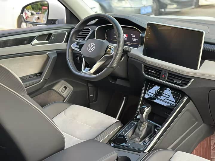 Volkswagen Tayron X, 2024 — фото 4 из 9