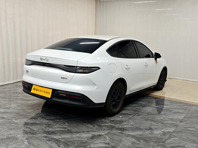 BYD Seal 05 DM-i Hybrid, 2025 — фото 7 из 12