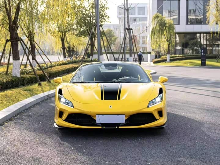 Ferrari F8, 2022 — фото 2 из 9
